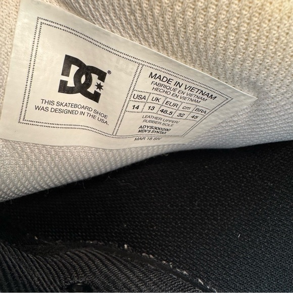 US 14 DC Shoes Men's Black White Skate Retro Style Syntax Low - Picture 8 of 8